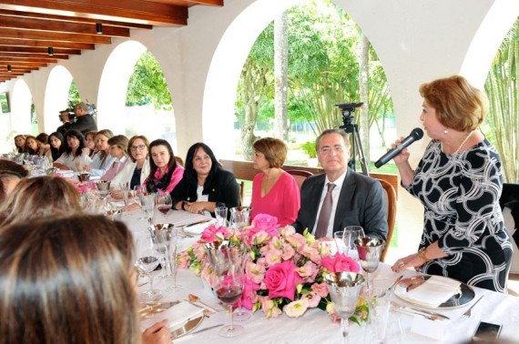 Senadoras almoçaram com o presidente do Senado, Renan Calheiros, para apresentar a pauta de gênero