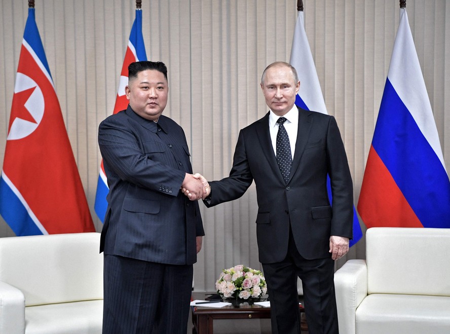 Kim Jong-un e Vladimir Putin: encontro para discutir fornecimento de armas à Rússia
