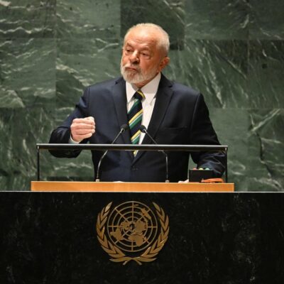 O presidente Luiz Inácio Lula da Silva do Brasil discursa na 78ª sessão da Assembleia Geral das Nações Unidas