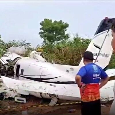 Destroços do avião que caiu em Barcelos, no interior do Amazonas