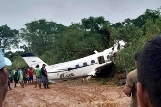 Os 12 passageiros e dois tripulantes morreram na tarde de sábado (16/9), depois do acidente ocorrido em Barcelos, no Amazonas -  (crédito: Divulgação)