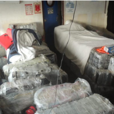 As 3,6 toneladas de cocaína tinham a África como destino
 -  (crédito: Reprodução / Marinha)