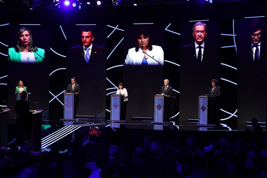 Candidatos à Presidência da Argentina se enfrentaram no primeiro debate neste domingo, 1º de outubro