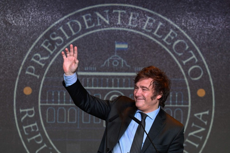 O presidente eleito argentino, Javier Milei, em primeiro discurso após a vitória na eleição