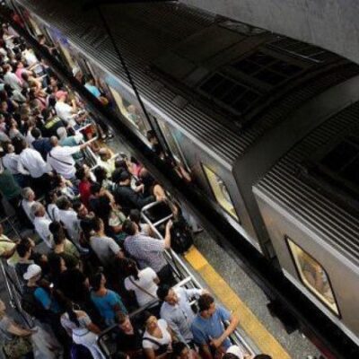 Linhas do metrô de SP geridas pelo setor público terão funcionamento reduzido nesta terça-feira (28) -  (crédito: Getty Images)
