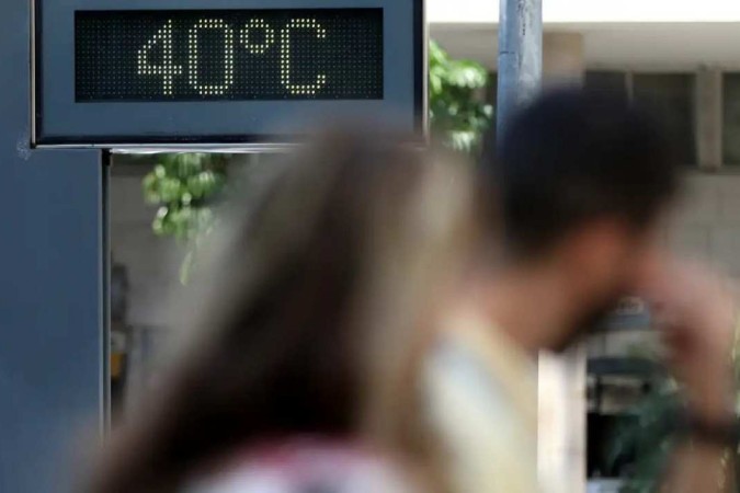 Onda de calor tem feito cidades brasileiras baterem recordes de temperaturas -  (crédito:  Tânia Rego/Agência Brasil)