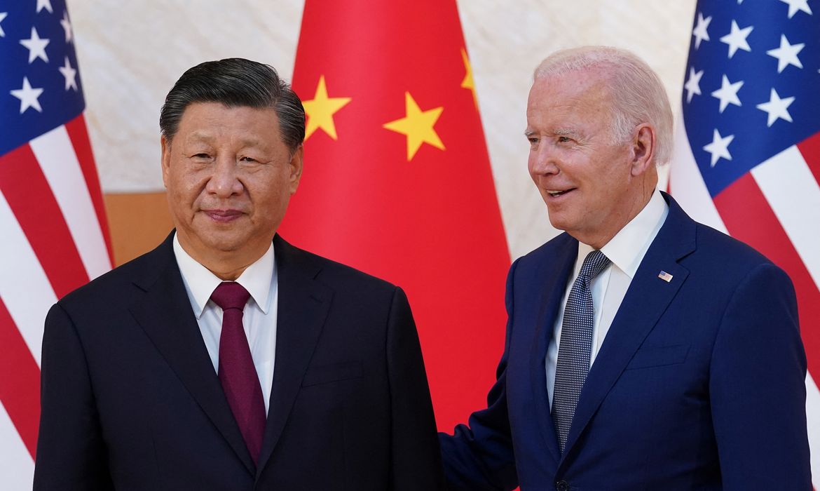 Biden e Xi durante cúpula do G20 na Indonésia
14/11/2022
REUTERS/Kevin Lamarque