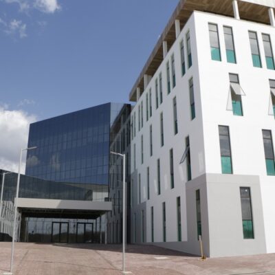 Hospital da Mulher, em Mossoró, foi construído com recursos de empréstimo do Banco Mundial — Foto: Raiane Miranda