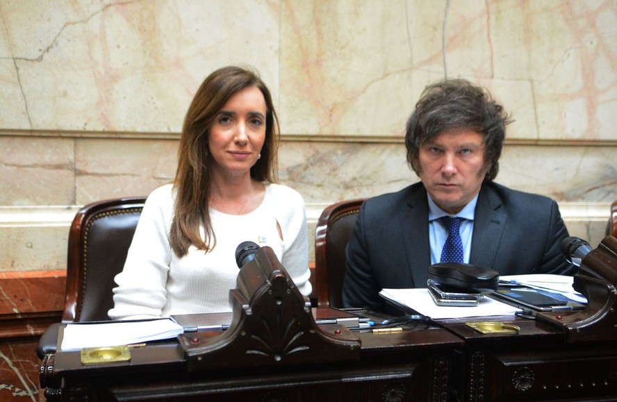 Javier Milei e sua companheira de chapa, Victoria Villarruel