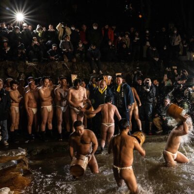 Envelhecimento da população faz Japão encerrar festival milenar Sominsai, com homens seminus
