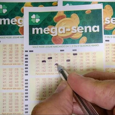 Mega-Sena -  (crédito: rafa neddermeyer/Agência Brasil)
