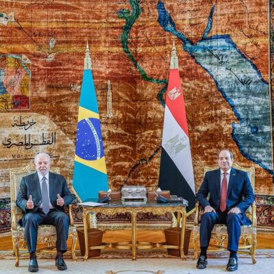Lula e o presidente do Egito, Abdel Fatah al-Sisi, durante reunião do palácio presidencial egípcio no Cairo.