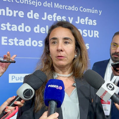 Tatiana Rosito, secretária de Assuntos Internacionais do Ministério da Fazenda, durnate coletiva na reunião do Mercosul na Argentina