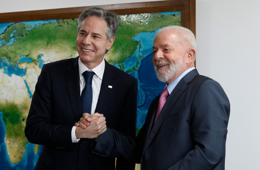Lula e Blinken durante encontro no Palácio do Planalto