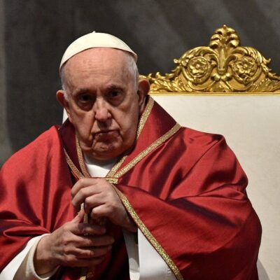 Papa Francisco presidindo a missa da Paixão de Cristo em 2023