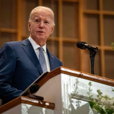 Biden discursa na Igreja de São João Batista em Columbia, Carolina do Sul