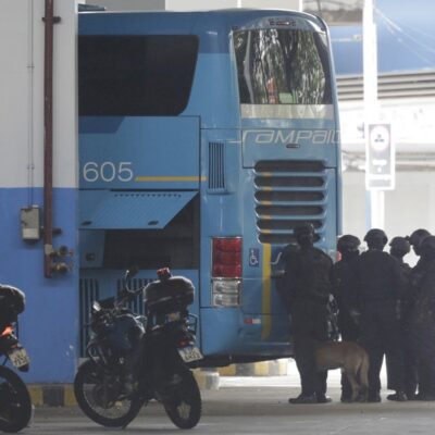 Ônibus com sequestrador na Rodoviária Novo Rio