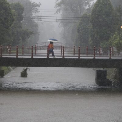 Sexta-feira foi de grandes volumes de chuva na Região Serrana do Rio, como em Petrópolis (foto)