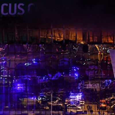 Fachada do Crocus City Center, cenário do maior atentado na Rússia em duas décadas