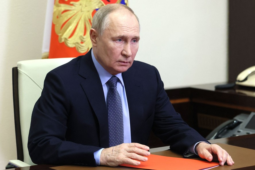 Presidente russo, Vladimir Putin, durante reunião com os integrantes do Conselho de Segurança russo