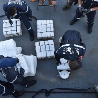Marinha francesa apreende 10 toneladas de cocaína em navio pesqueiro brasileiro