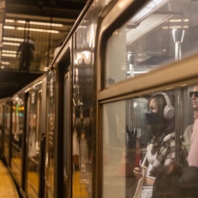 Metrô de Nova York terá câmeras de segurança em todos os vagões