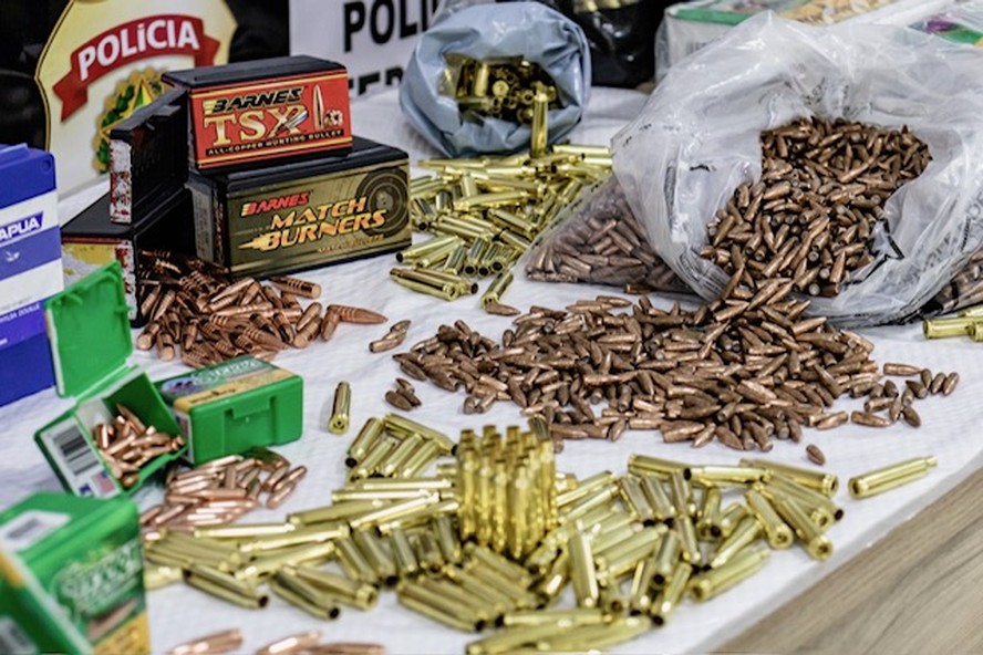 Parte das munições apreendidas pela Polícia Federal