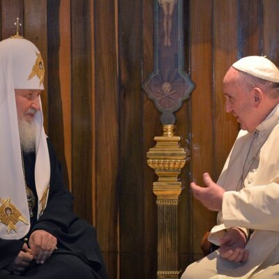 O patriarca russo, Cirilo, e o Papa Francisco, em encontro em 2016