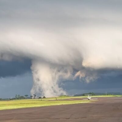 'Scud cloud': fenômeno provocado por tempestade chamou atenção em SC nesta quinta-feira