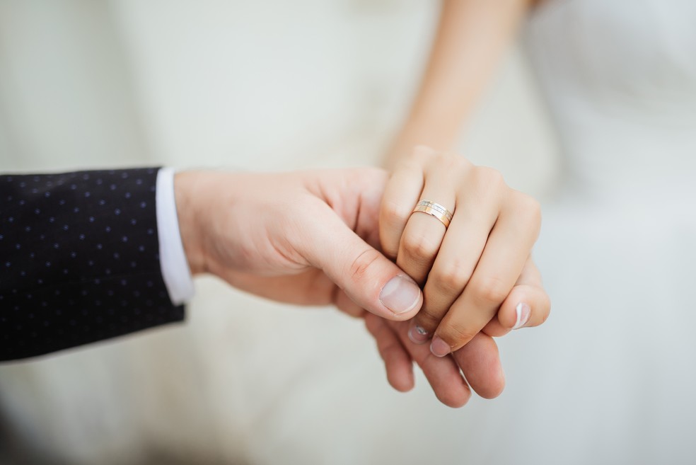 Lei brasileira permite casamento a partir dos 16 anos  — Foto: Reprodução/Freepik