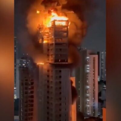 Prédio no Recife em chamas em 28 de março de 2024