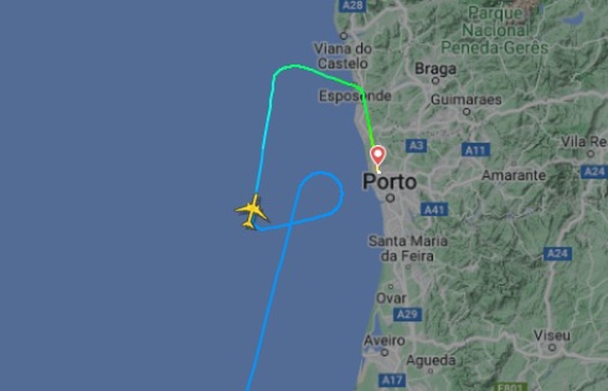 Avião faz pouso de emergência em Portugal