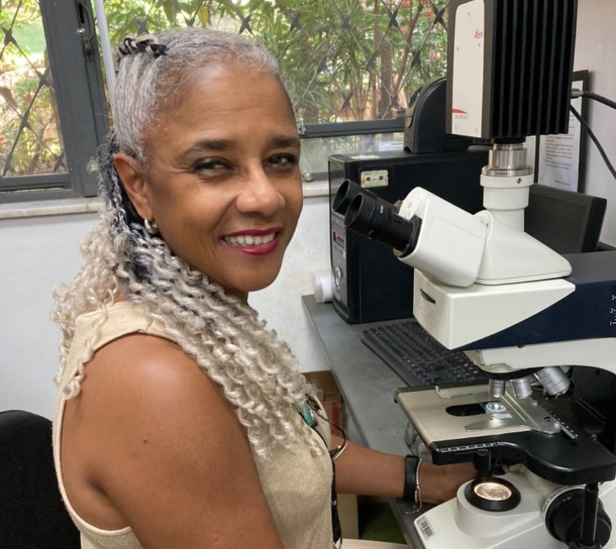 Rosy, primeira pesquisadora negra a atingir o nível mais alto do CNPq