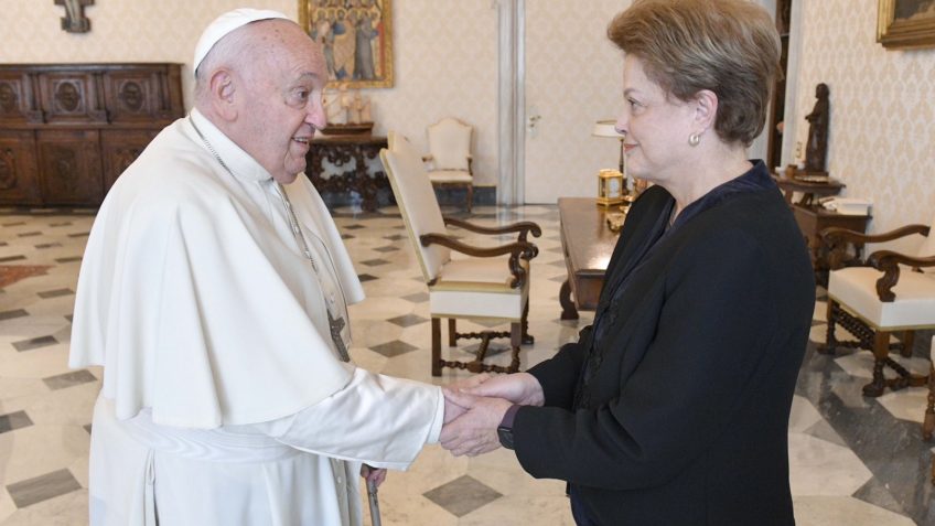 Papa e Dilma em encontro no Vaticano
