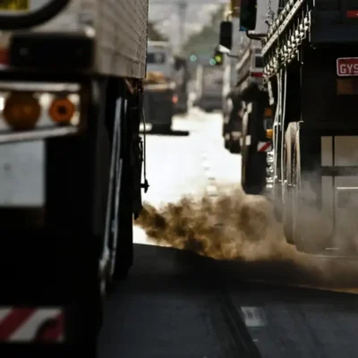 caminhões, poluição, Gases poluentes , trânsito