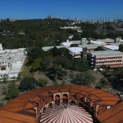 Imagem aérea mostra campus da Universidade Federal de Minas Gerais