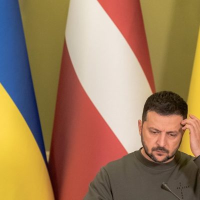 Presidente da Ucrânia, Volodymyr Zelensky, durante visita do presidente da Letônia, Edgars Rinkēvičs, a Kiev