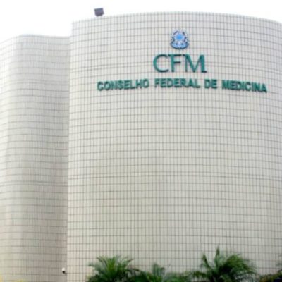 Fachada da sede do Conselho Federal de Medicina em Brasília