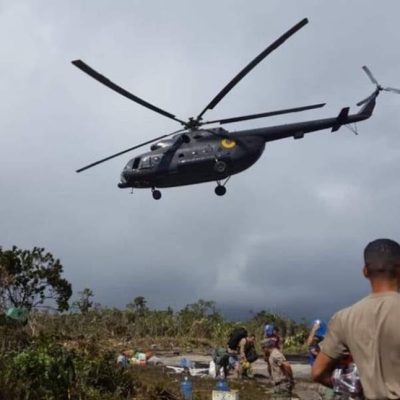 Oito tripulantes de helicóptero que caiu no Equador são encontrados mortos