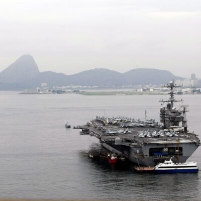 USS George Washington em sua última visita ao Brasil, em 2015