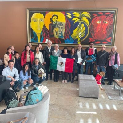 Diplomatas mexicanos deixam Quito após invasão da embaixada