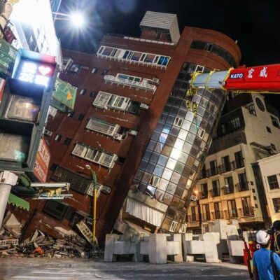 Imagem mostra o edifício Uranus danificado em Hualien, depois que um grande terremoto atingiu o leste de Taiwan