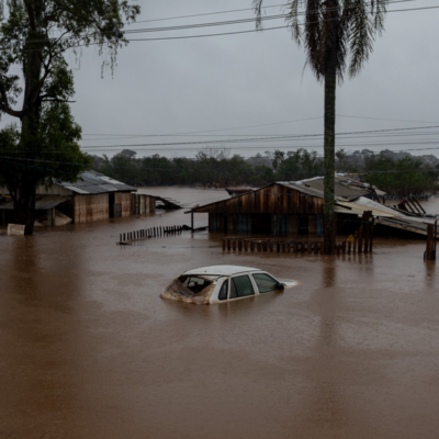 Os níveis dos rios subiram novamente no domingo, enquanto fortes chuvas atingiram o sul do Brasil. Na foto, Eldorado do Sul.