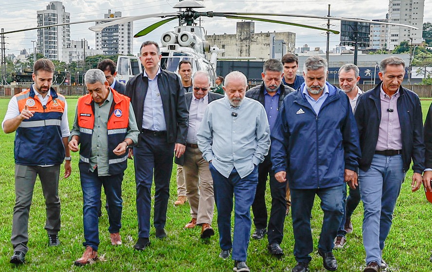 Comitiva de autoridades acompanhou presidente Lula no Rio Grande do Sul
