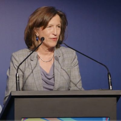 Subsecretária-geral das Nações Unidas para comunicação global, Melissa Fleming, em evento do G20 em São Paulo