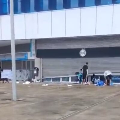 Imagens das redes sociais mostram Arena do Grêmio sendo saqueada