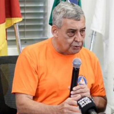 Prefeito de Porto Alegre, Sebastião Melo, durante coletiva de imprensa sobre as chuvas que atingem o Sul
