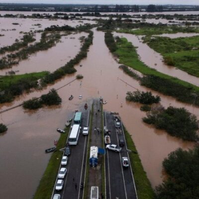 Chuvas intensas deixaram mortos e desabrigados no Rio Grande do Sul -  (crédito: bbc)