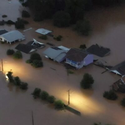 Fortes chuvas no Rio Grande do Sul: pelo menos dez pessoas morreram e 21 estão desaparecidas.