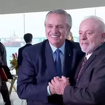 O presidente Lula e o presidente da Argentina, Alberto Fernández, durante a Cúpula de Chefes de Estado do Mercosul e Estados Associados